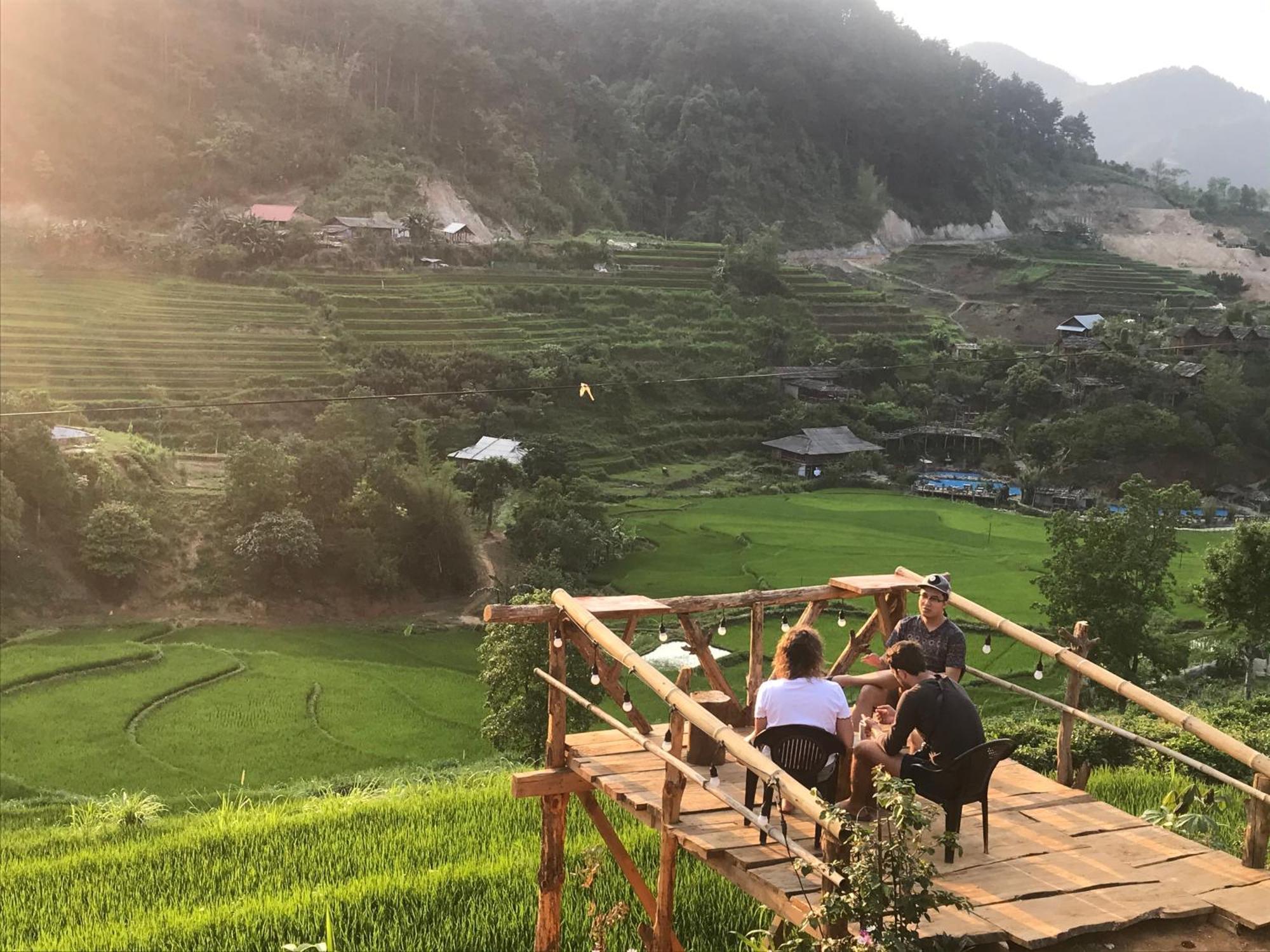 Zoni Home Tram Tau Cham Ta Lao Exterior photo