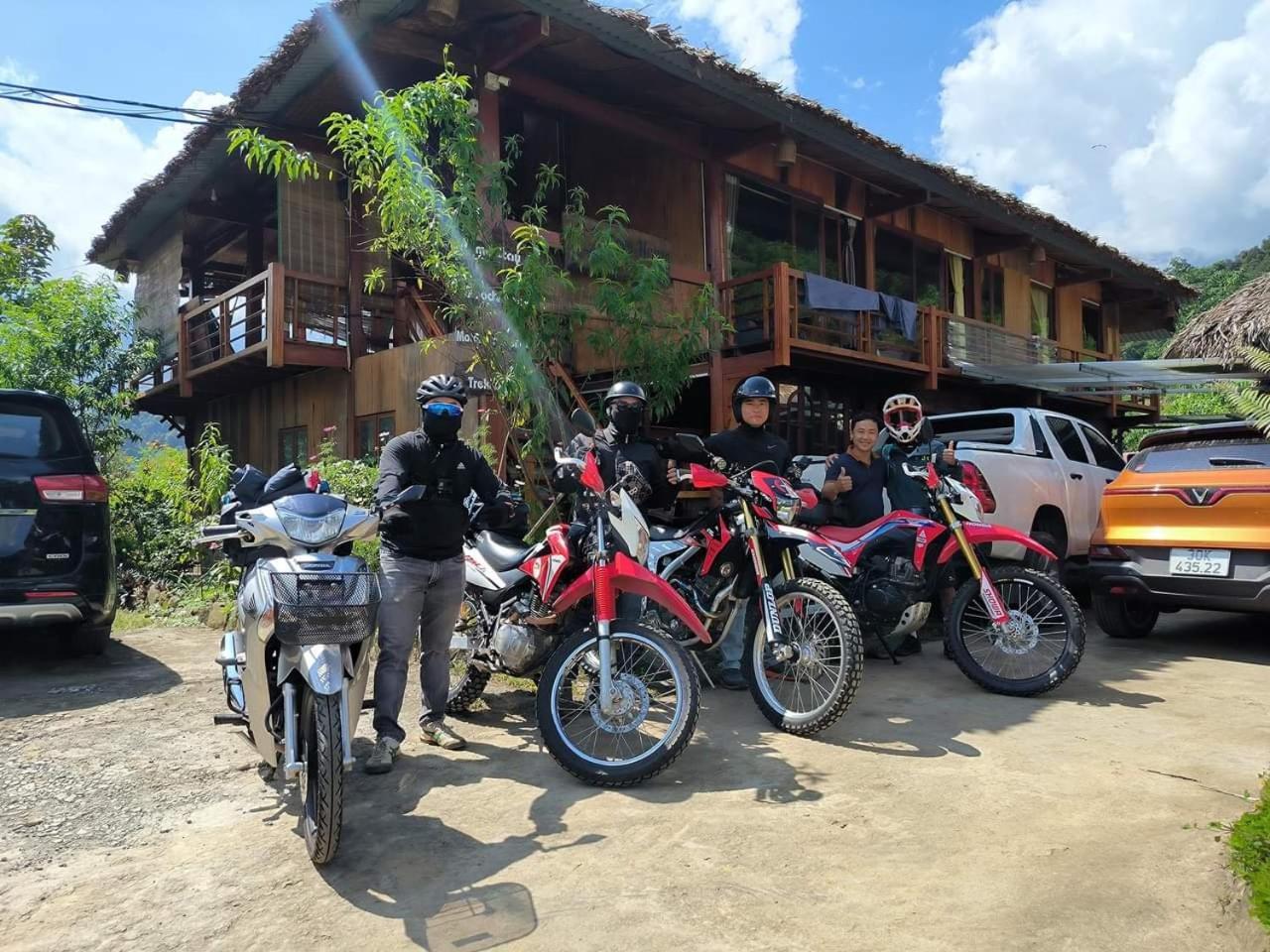 Zoni Home Tram Tau Cham Ta Lao Exterior photo