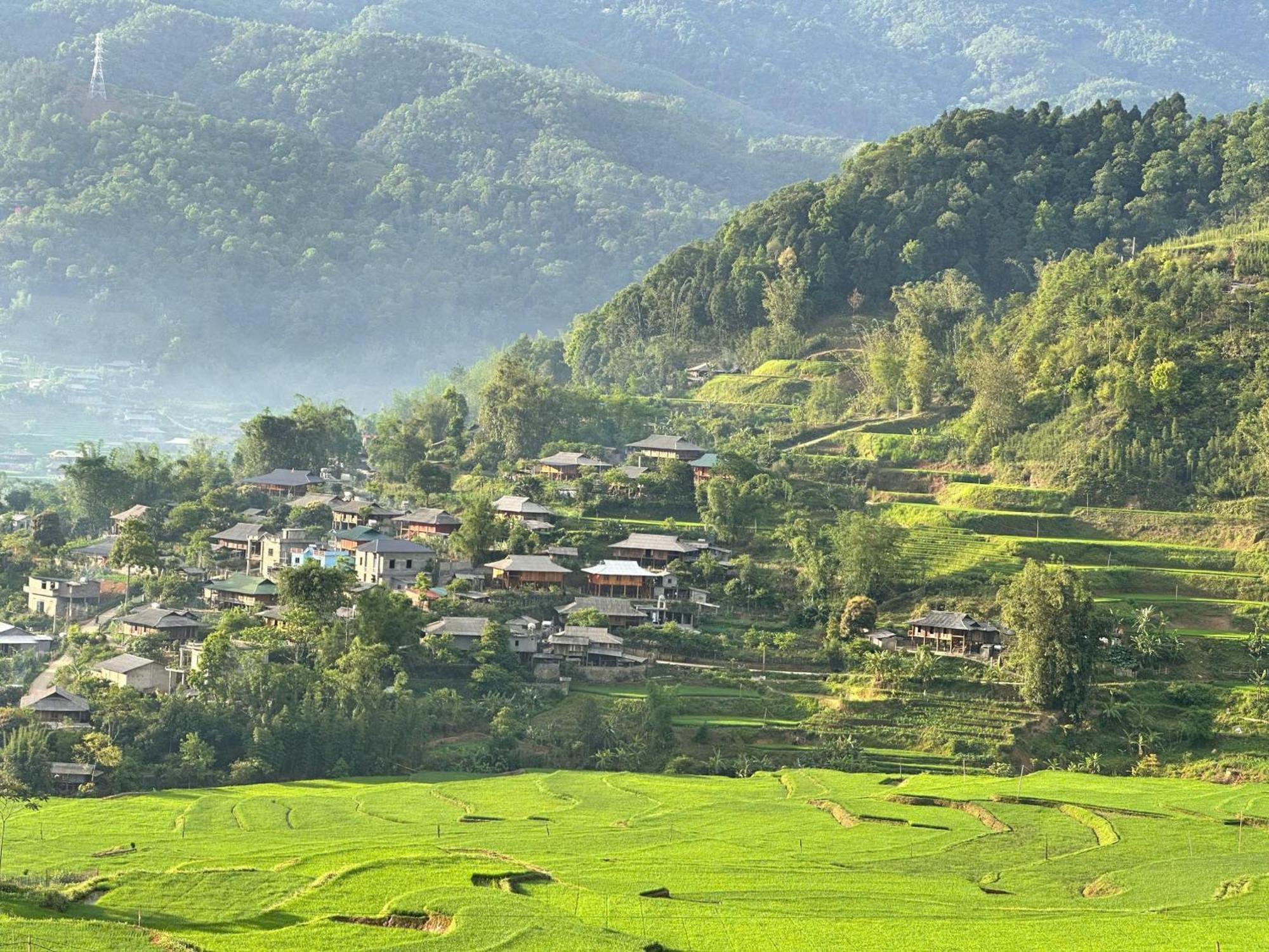 Zoni Home Tram Tau Cham Ta Lao Exterior photo